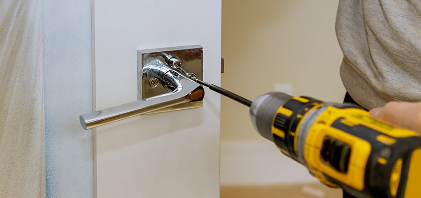 After-hours Locksmith  For Lock Troubleshooting in Hesperia, California